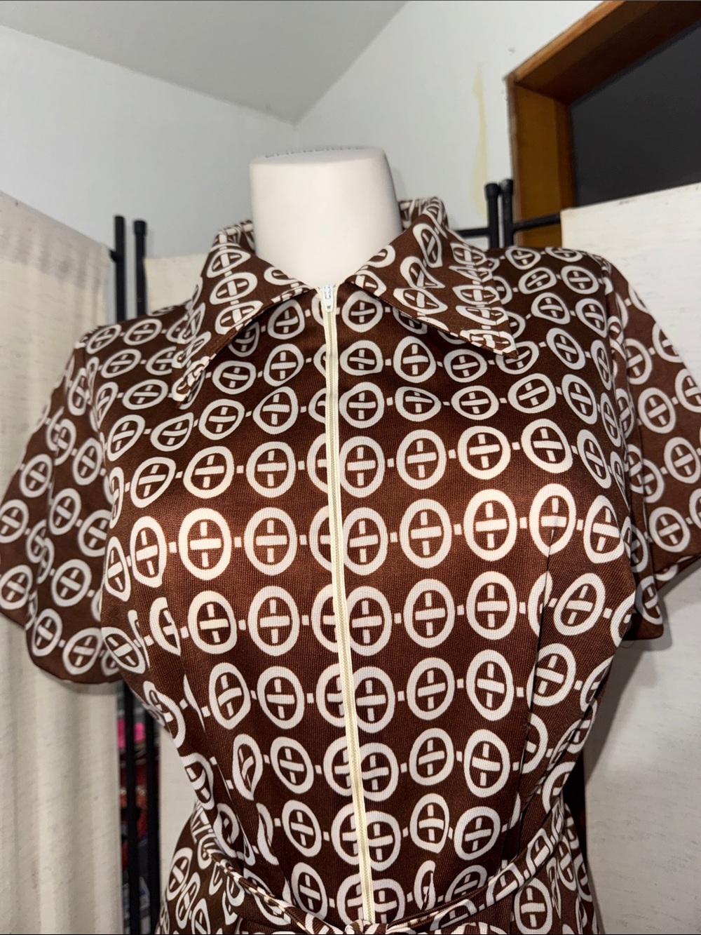 LNOS Vintage Midcentury Brown & Off White Dress Old Metal Zipper